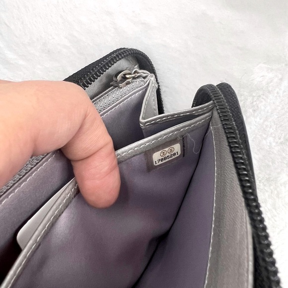 Chanel Camellia Lambskin Zip up Wallet - Picture 6 of 9